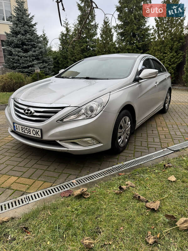 Седан Hyundai Sonata 2013 в Ирпене