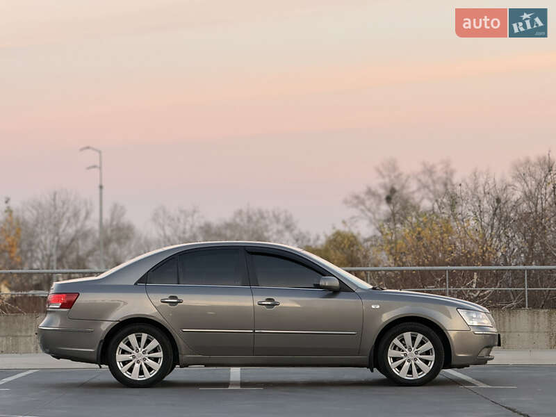 Седан Hyundai Sonata 2008 в Киеве