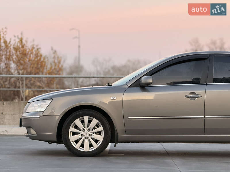 Седан Hyundai Sonata 2008 в Киеве