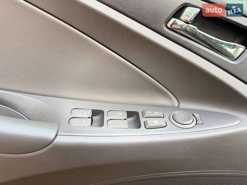 Седан Hyundai Sonata 2013 в Николаеве фото 19 Седан Hyundai Sonata 2013 в Николаеве