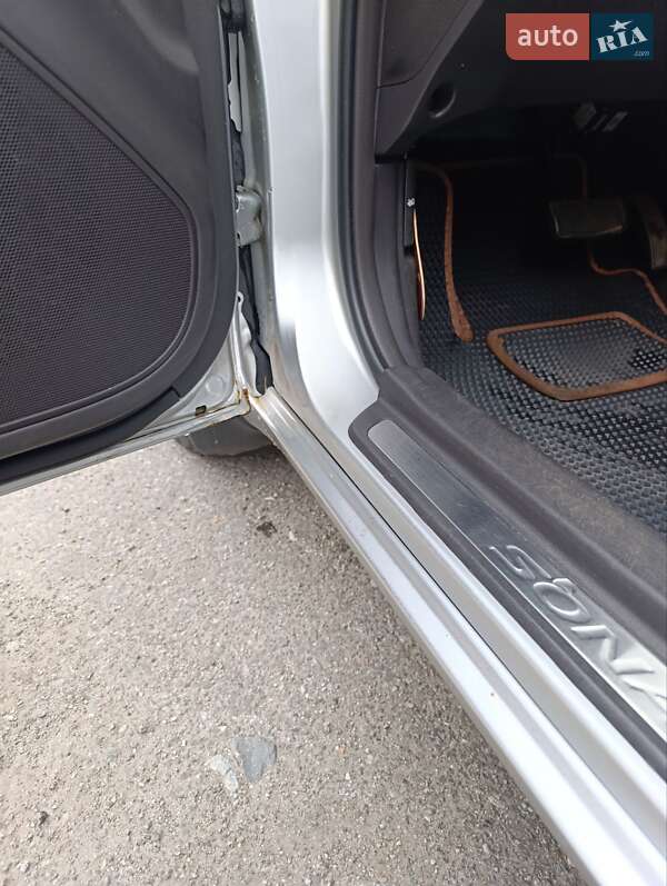 Седан Hyundai Sonata 2009 в Киеве