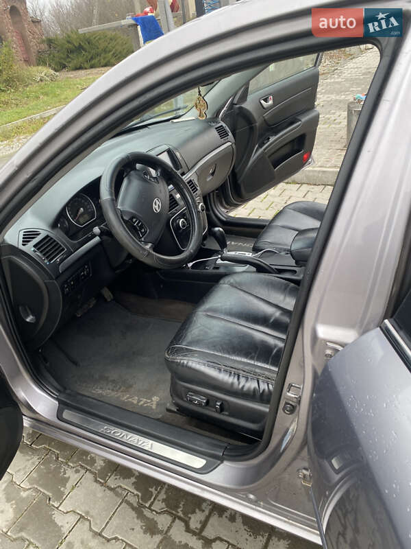 Седан Hyundai Sonata 2006 в Хотине