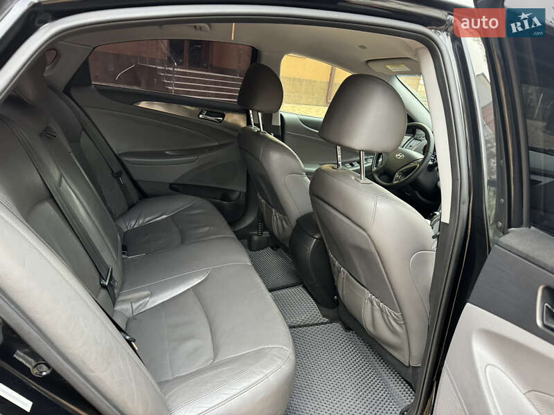 Седан Hyundai Sonata 2014 в Измаиле