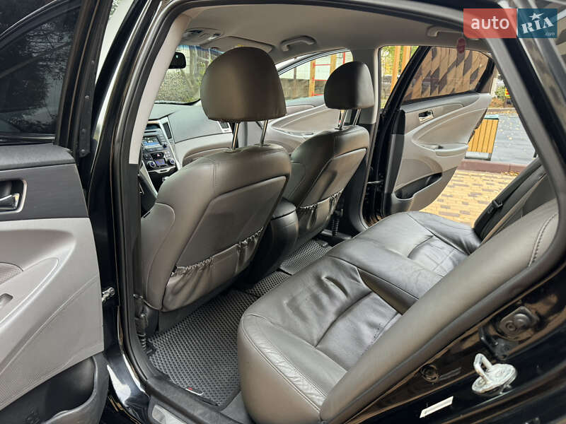 Седан Hyundai Sonata 2014 в Измаиле