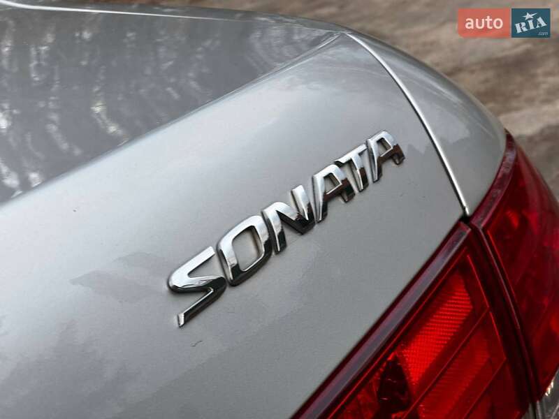 Седан Hyundai Sonata 2009 в Ахтырке