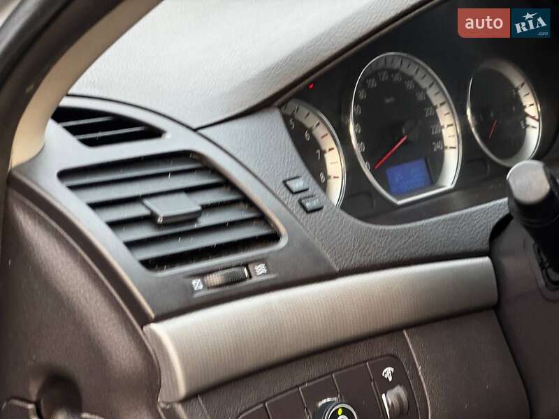 Седан Hyundai Sonata 2009 в Ахтырке