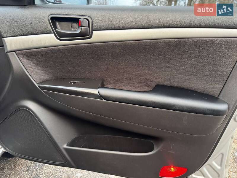 Седан Hyundai Sonata 2009 в Ахтырке