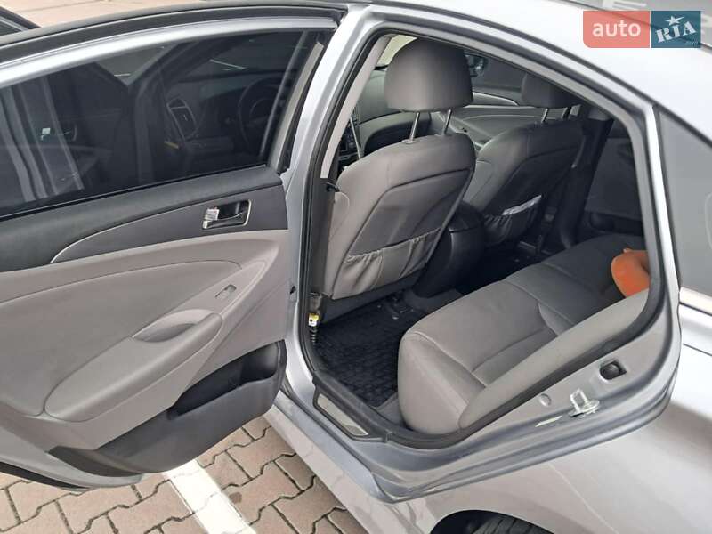 Седан Hyundai Sonata 2014 в Києві