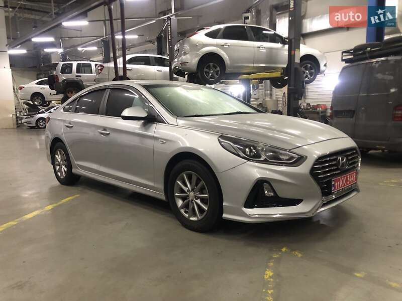Седан Hyundai Sonata 2018 в Киеве