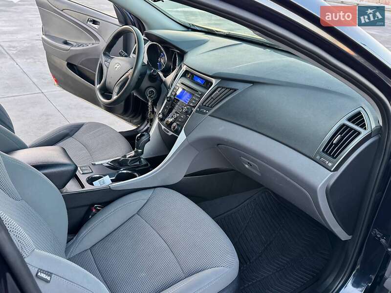 Седан Hyundai Sonata 2013 в Киеве