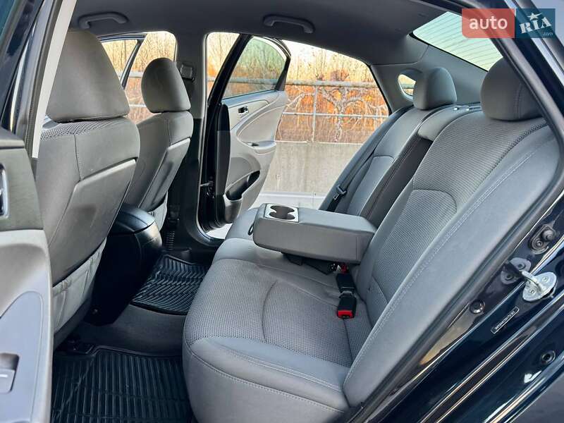 Седан Hyundai Sonata 2013 в Киеве