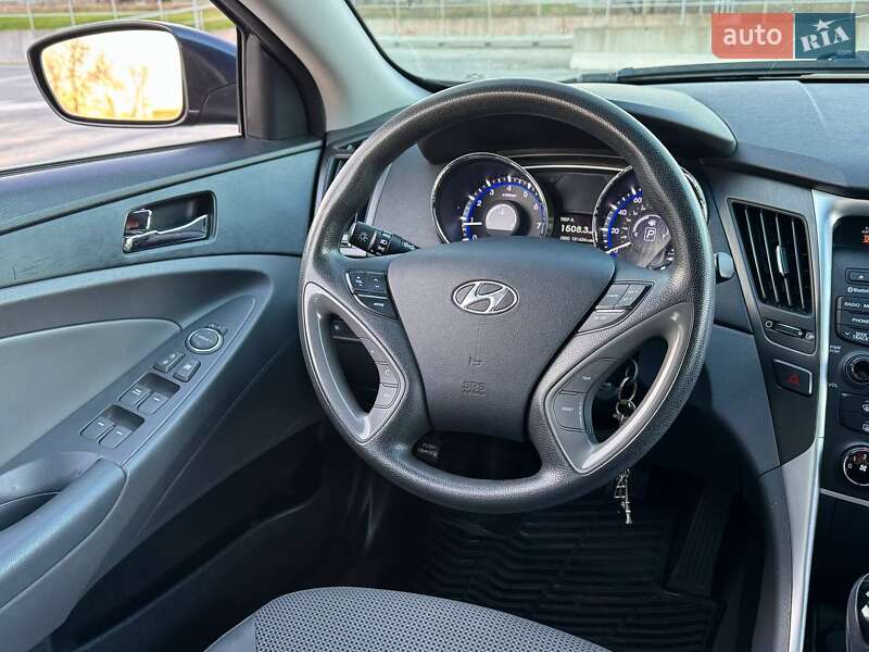 Седан Hyundai Sonata 2013 в Киеве