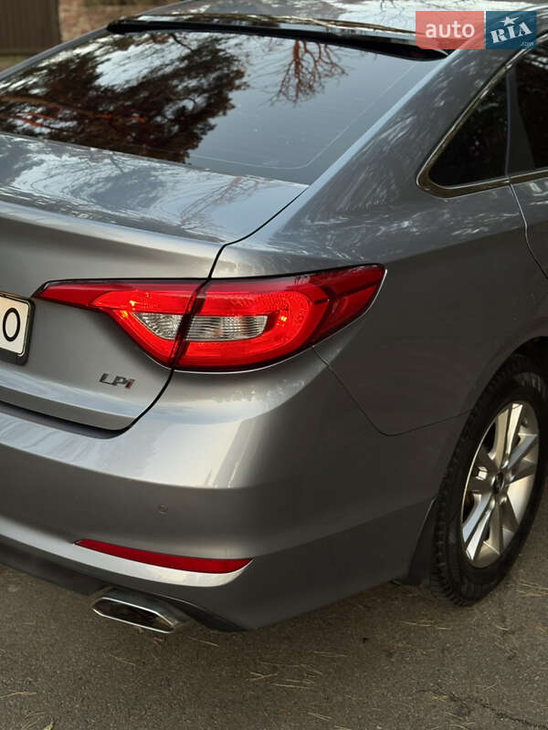 Седан Hyundai Sonata 2016 в Киеве