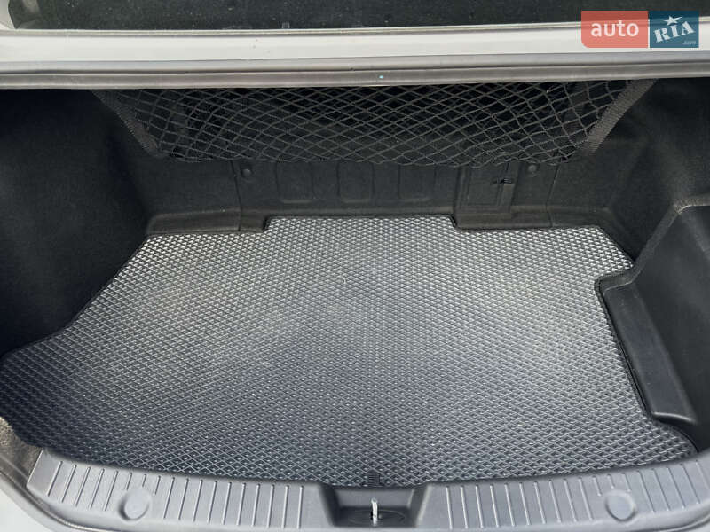 Седан Hyundai Sonata 2014 в Шептицькому