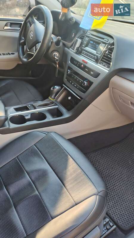 Седан Hyundai Sonata 2014 в Черняхове