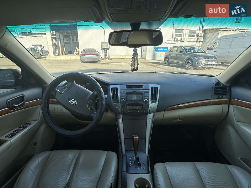Седан Hyundai Sonata 2009 в Чернигове