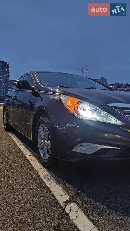 Седан Hyundai Sonata 2014 в Киеве