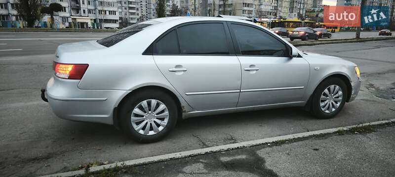 Седан Hyundai Sonata 2009 в Киеве