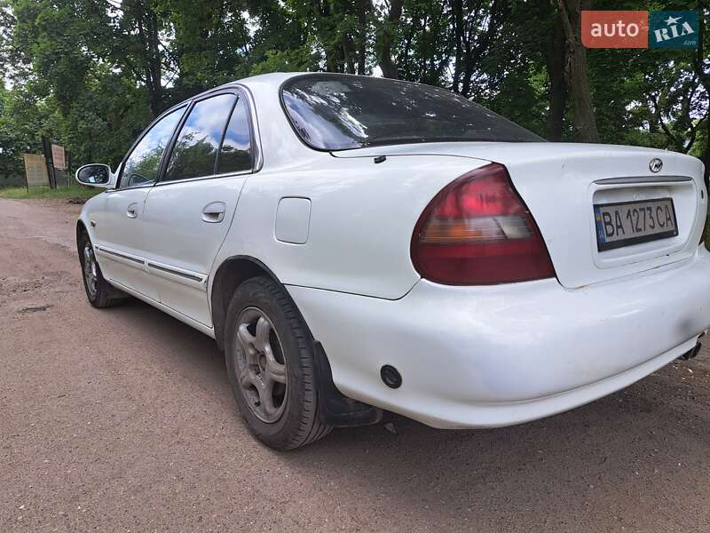 Седан Hyundai Sonata 1997 в Кропивницком