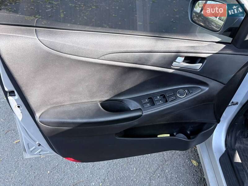 Седан Hyundai Sonata 2011 в Днепре