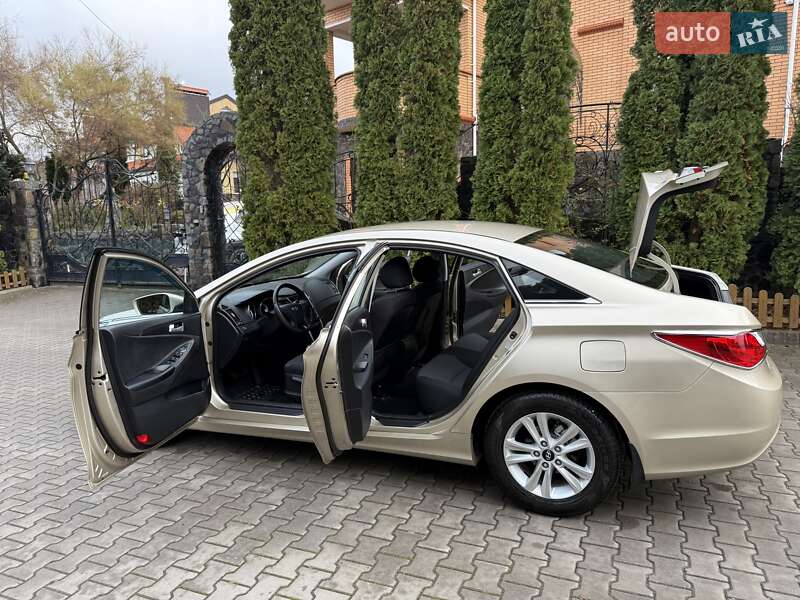 Седан Hyundai Sonata 2010 в Хмельницком