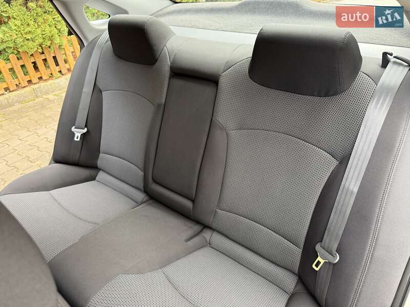 Седан Hyundai Sonata 2010 в Хмельницком
