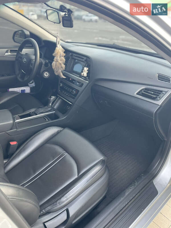 Седан Hyundai Sonata 2016 в Одессе