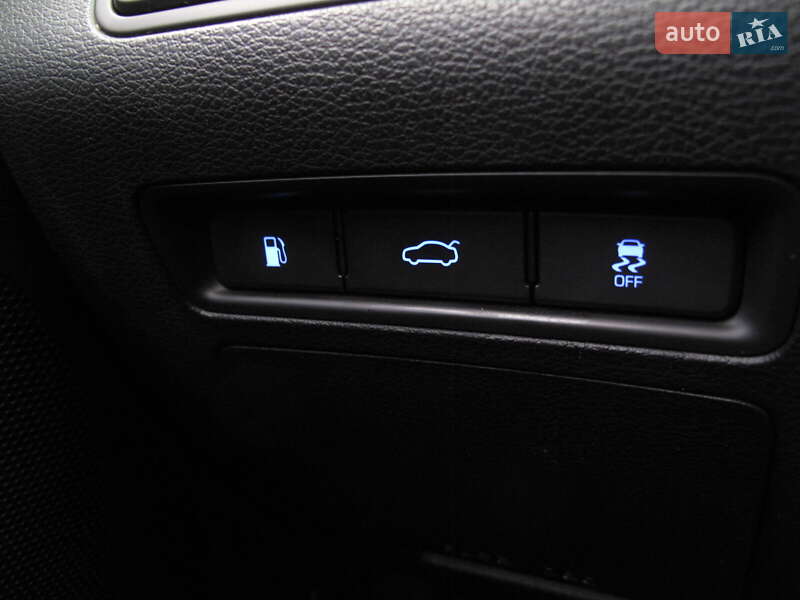 Седан Hyundai Sonata 2018 в Киеве