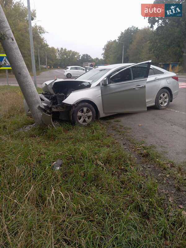 Седан Hyundai Sonata 2014 в Калиновке