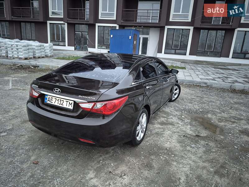 Hyundai Sonata 2010