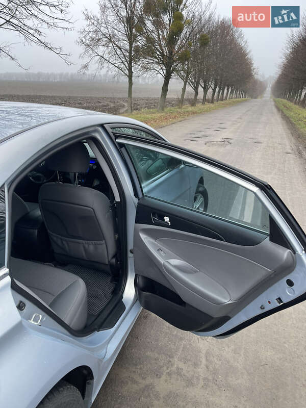 Седан Hyundai Sonata 2010 в Заре фото 5 Седан Hyundai Sonata 2010 в Заре