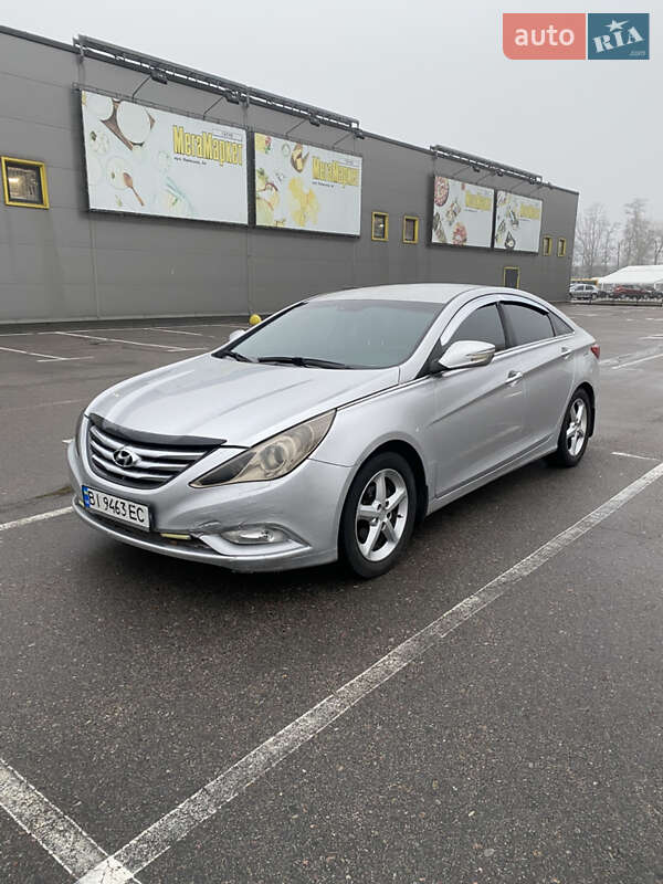 Седан Hyundai Sonata 2013 в Гатне фото Седан Hyundai Sonata 2013 в Гатне