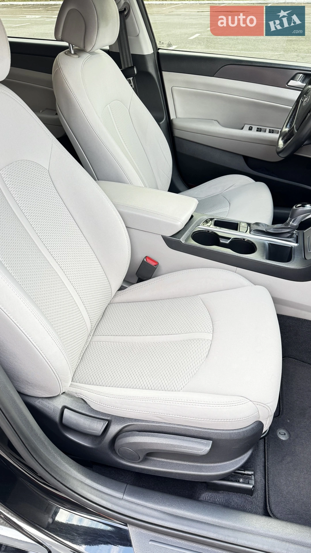 2015 Hyundai Sonata - мініатюра 18