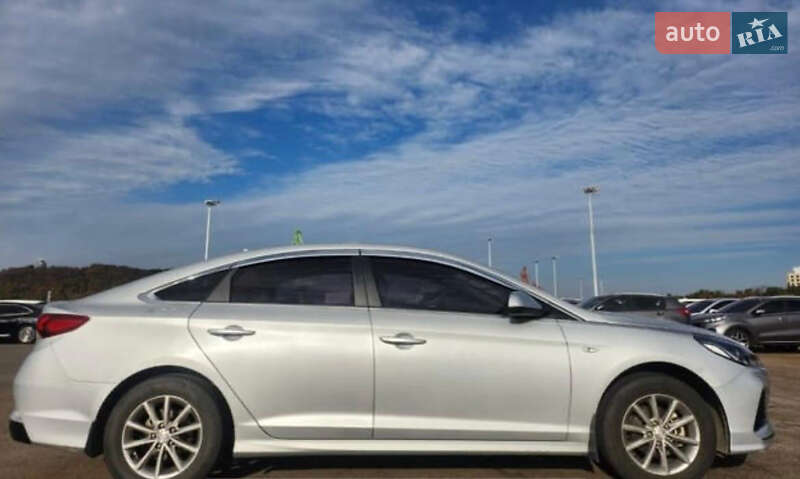 Седан Hyundai Sonata 2018 в Києві