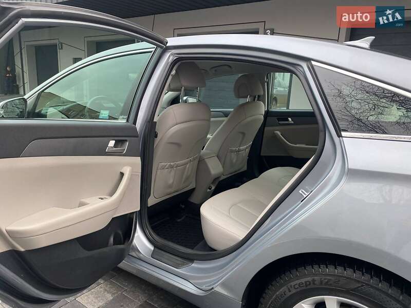 Седан Hyundai Sonata 2017 в Ровно