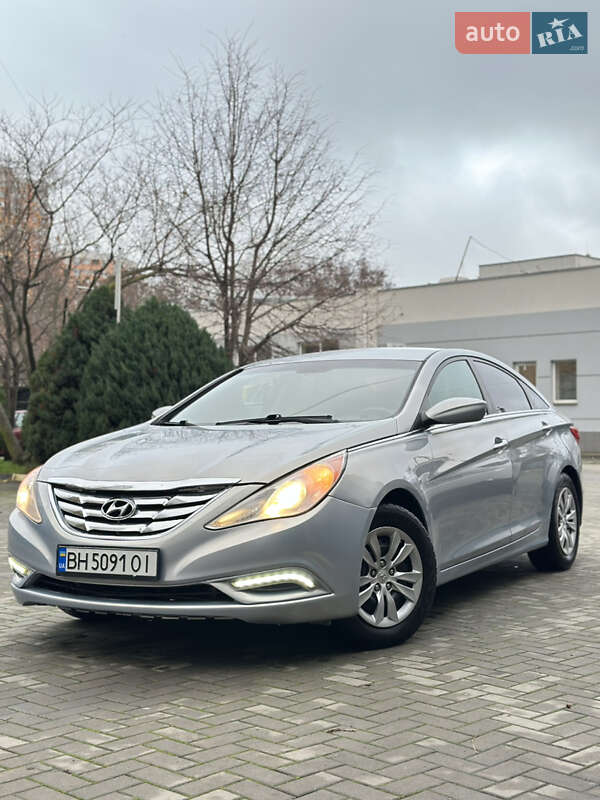 Hyundai Sonata 2011