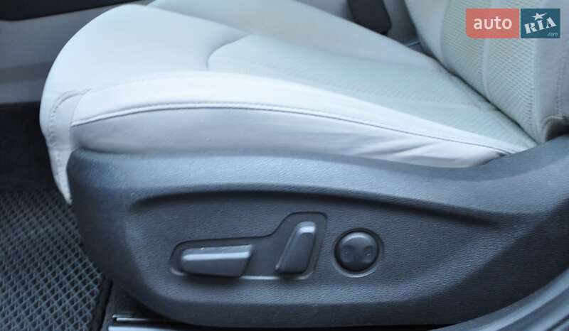 Седан Hyundai Sonata 2017 в Одессе фото 24 Седан Hyundai Sonata 2017 в Одессе