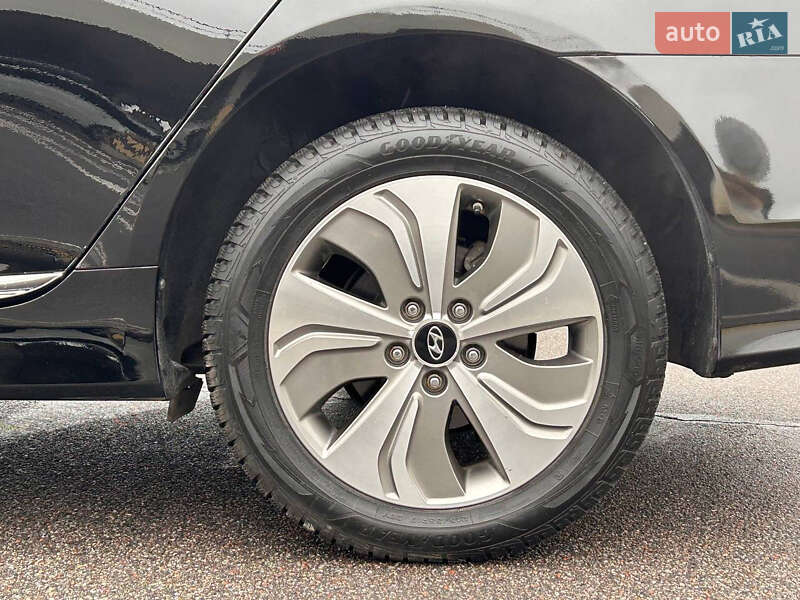 Седан Hyundai Sonata 2014 в Києві