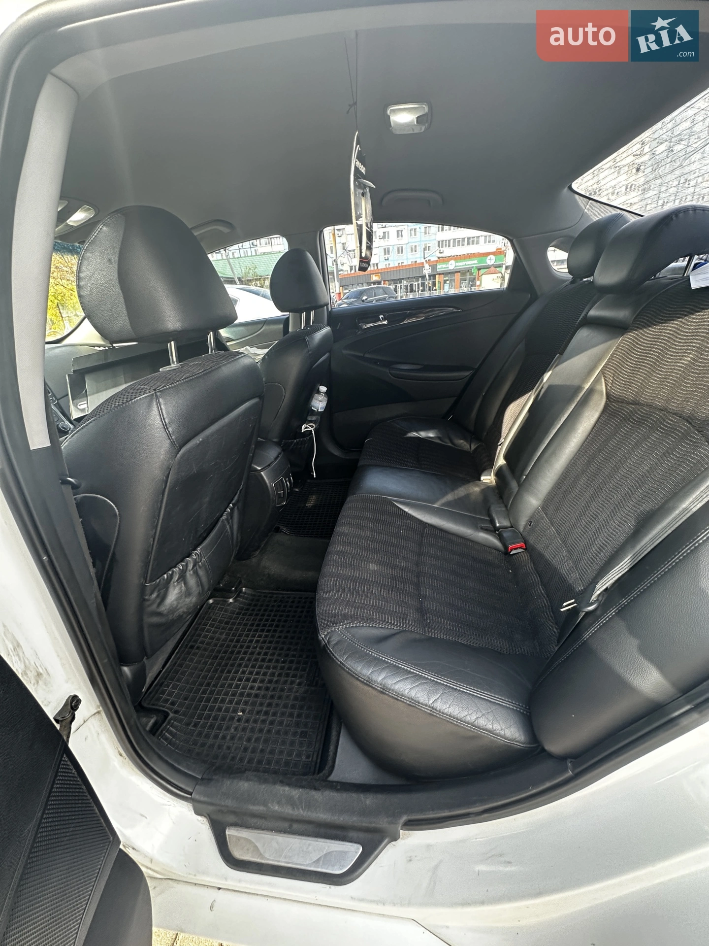 2011 Hyundai Sonata - мініатюра 10