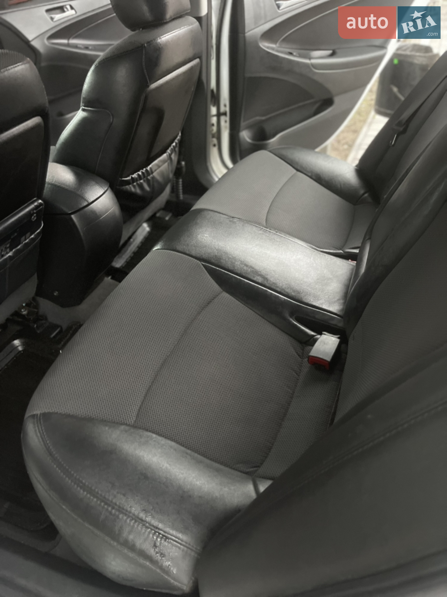 2013 Hyundai Sonata - мініатюра 26