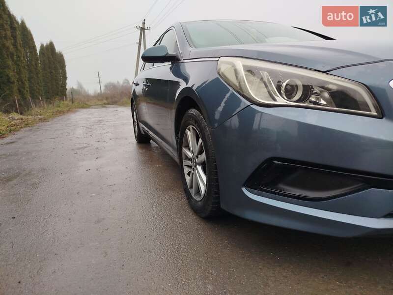 Седан Hyundai Sonata 2016 в Почаеве