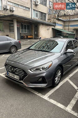 Седан Hyundai Sonata 2018 в Киеве