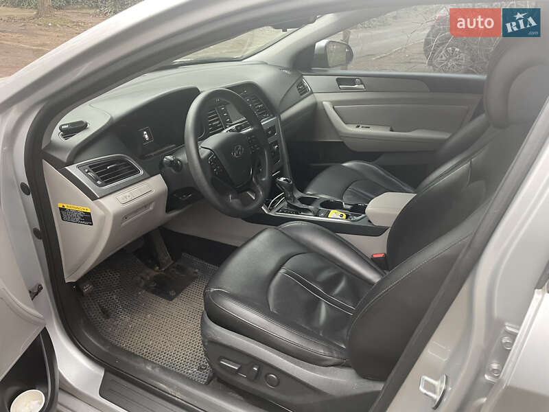 Седан Hyundai Sonata 2015 в Одессе