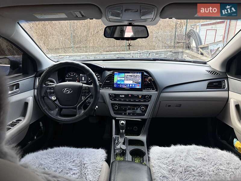 Седан Hyundai Sonata 2016 в Ровно