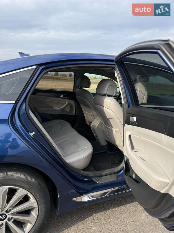 Седан Hyundai Sonata 2014 в Смілі