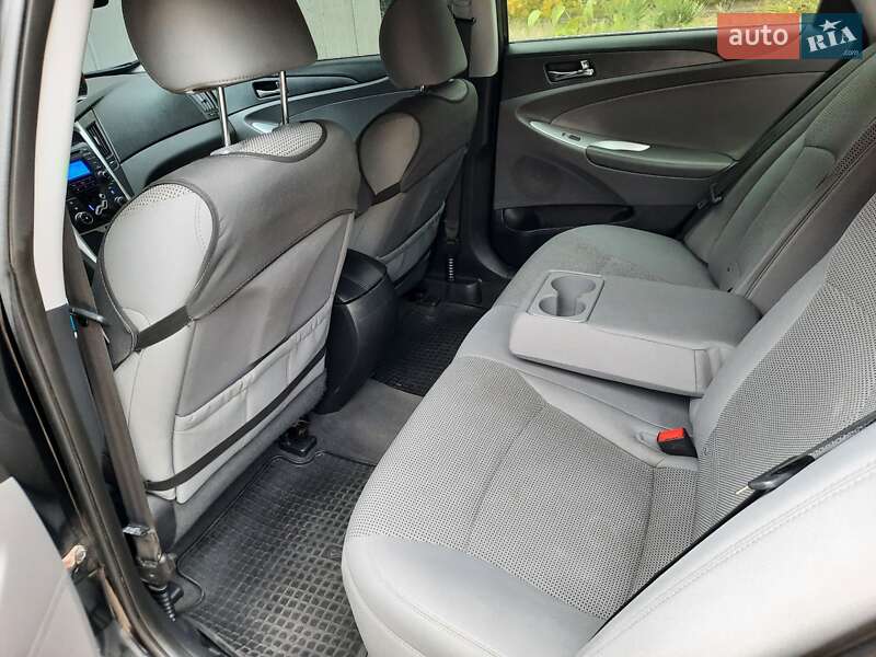 Седан Hyundai Sonata 2012 в Дніпрі