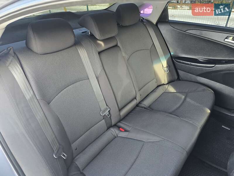 Седан Hyundai Sonata 2010 в Хмельницком