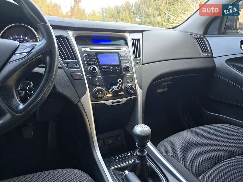 Седан Hyundai Sonata 2010 в Хмельницком