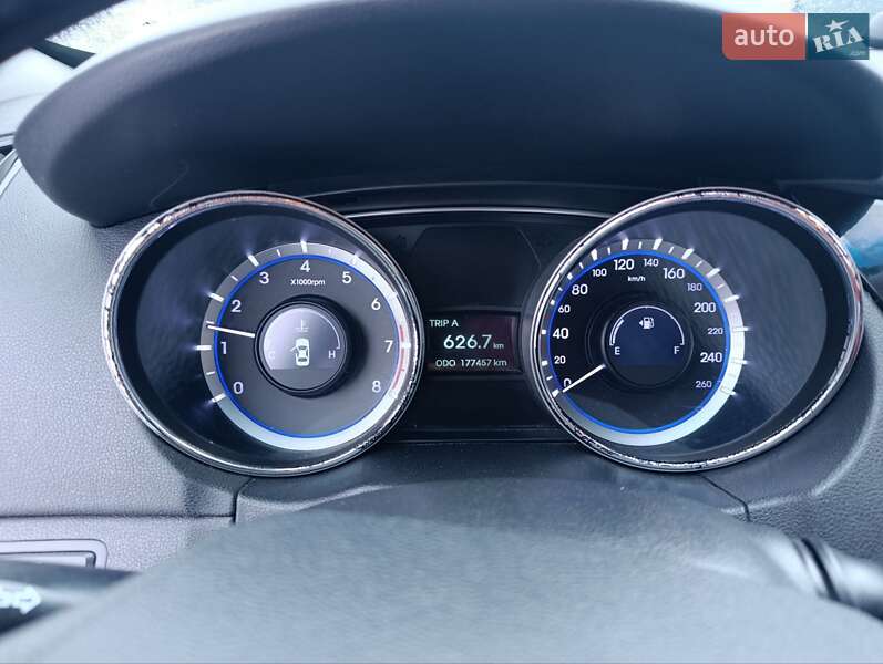 Седан Hyundai Sonata 2011 в Бродах