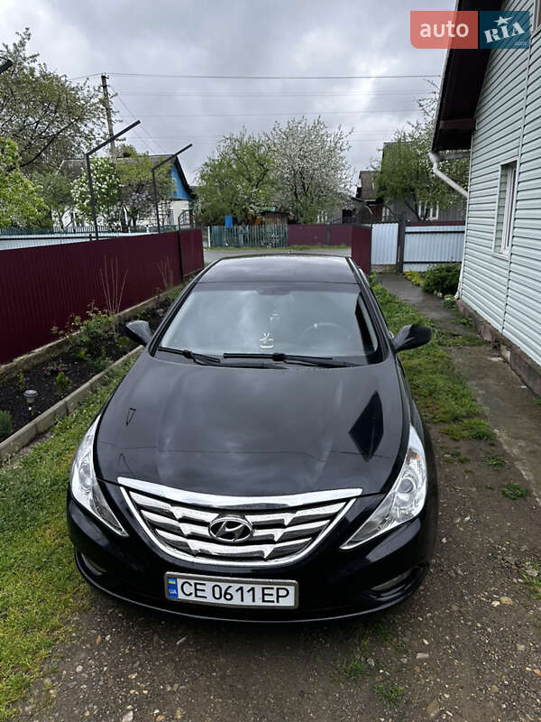 Седан Hyundai Sonata 2011 в Сторожинце